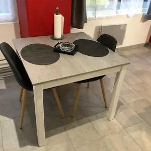  Appartement Spacieux, Chaleureux 39 M² France